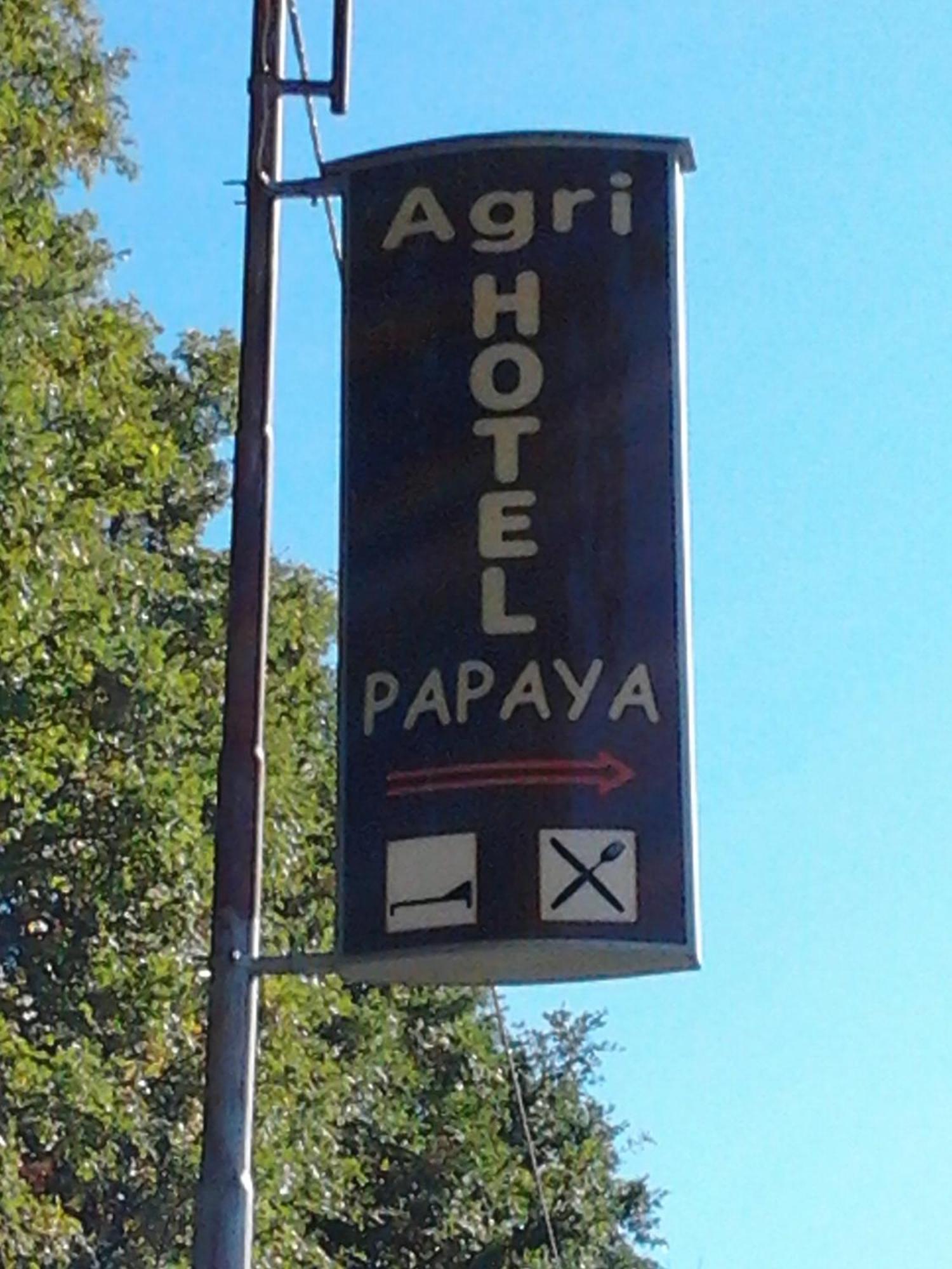 Agrihotel Papaya San Pietro Apostolo Buitenkant foto